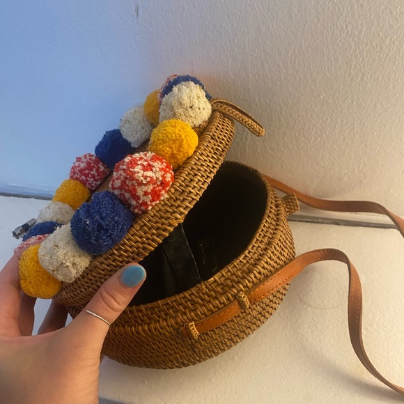 Anthropologie Cleobella Williamsburg Crossbody Bag Purse Wicker Pom Fringe H36 - Picture 5 of 6